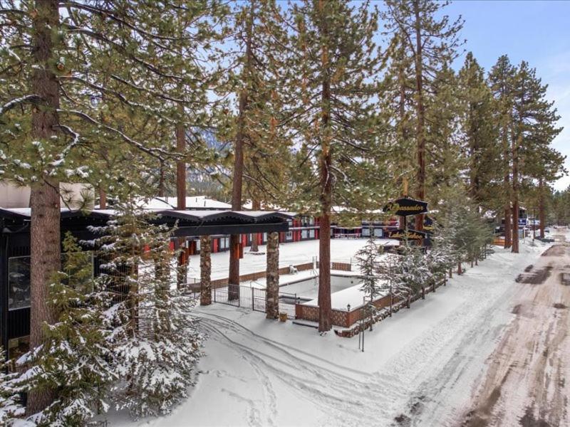 Ambassador Lake Tahoe South Lake Tahoe Exterior photo